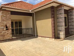 Kira Luxury Bungalow In Tarmacked Neighborhood On Sell