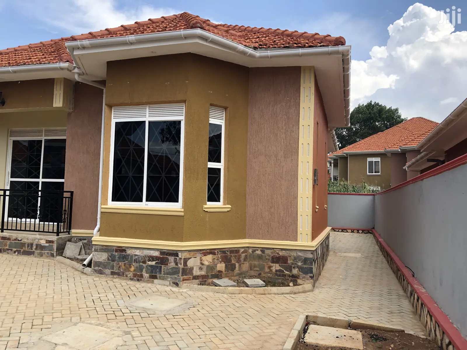 Kiira Award Winning Bungaloo on Sell