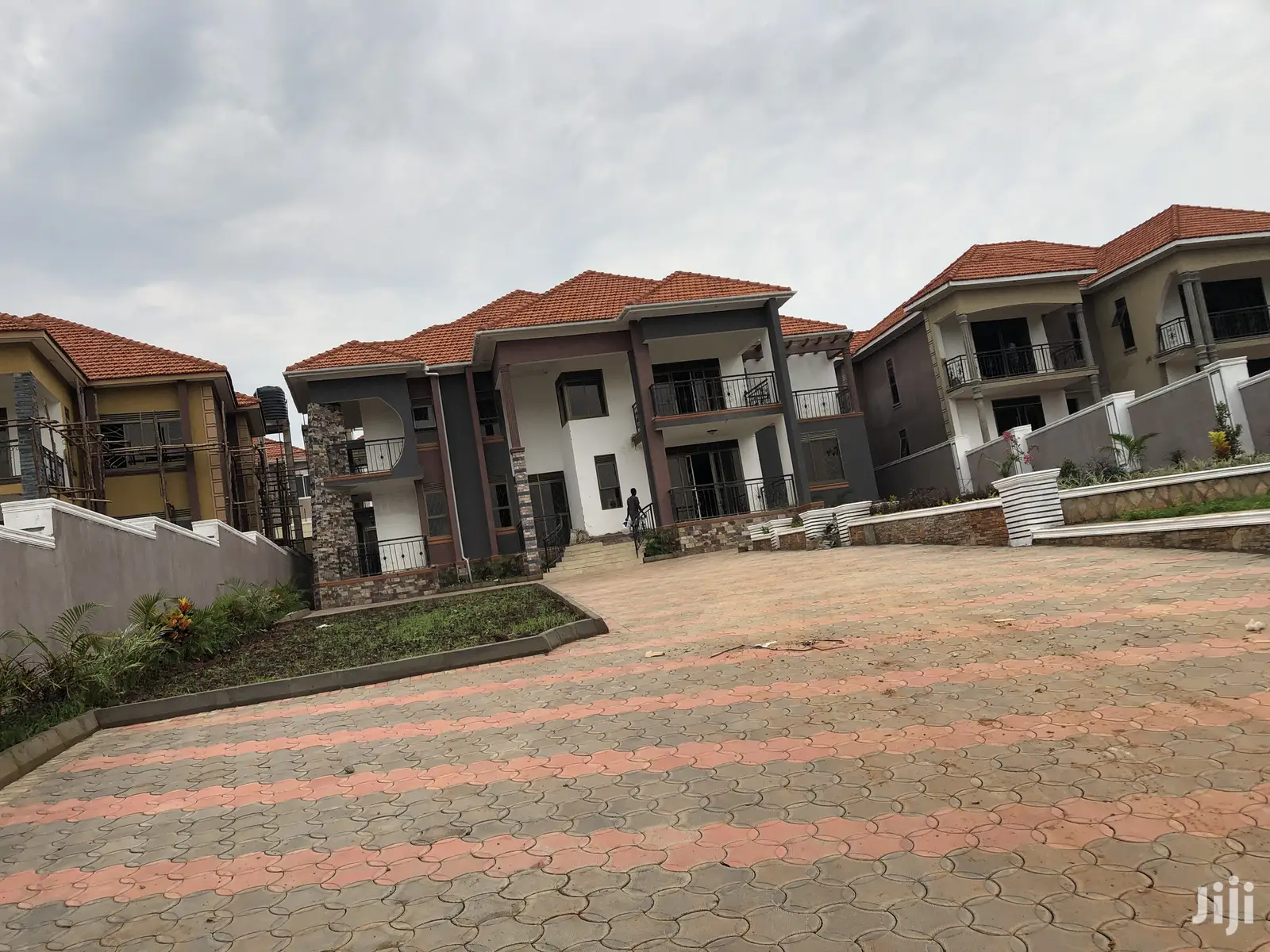 Kiwature Bidandi World Class Mansion on Sell