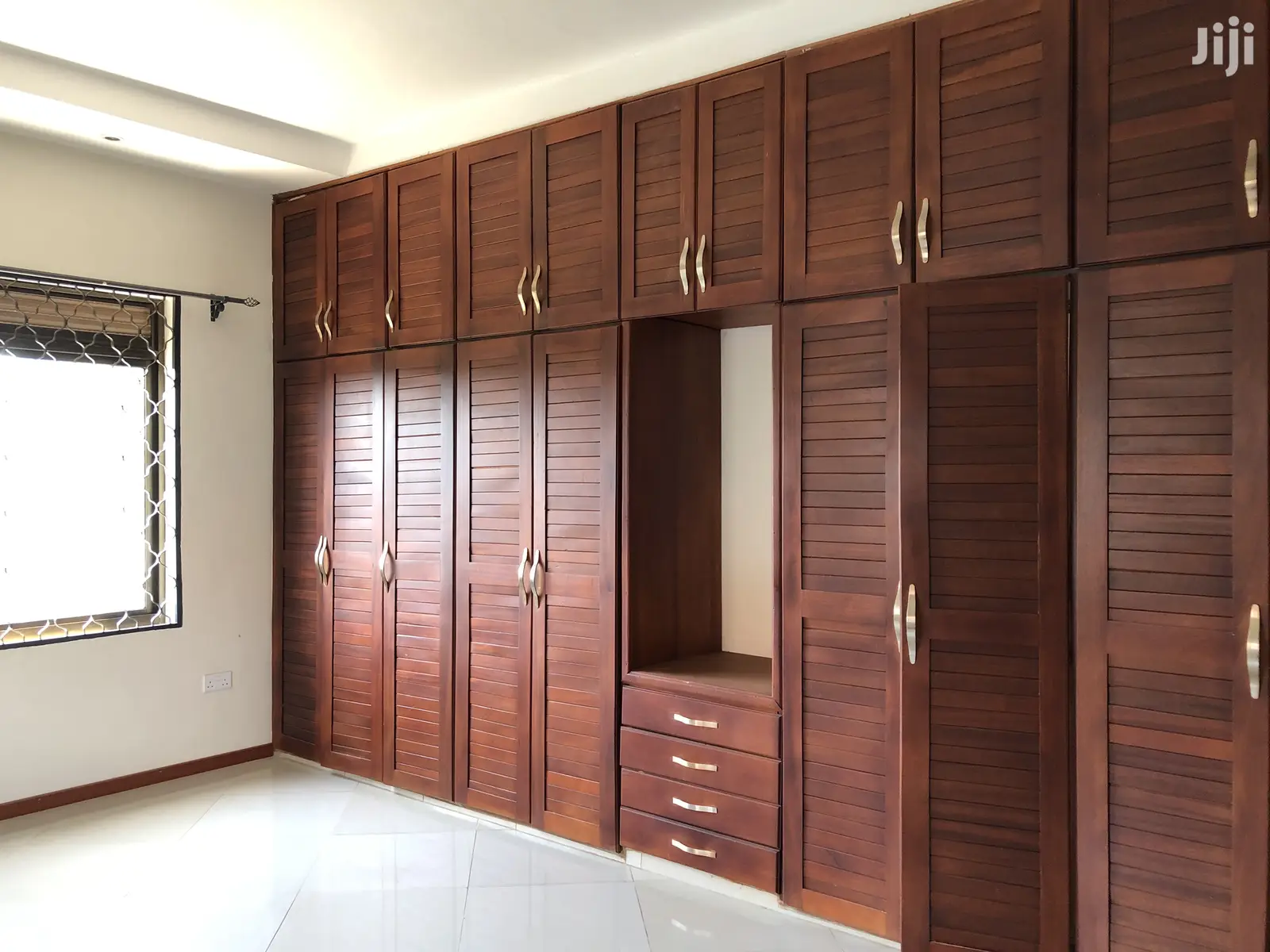 Kiira Classy House On Sell