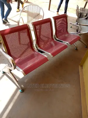 Waiting Chair Pink