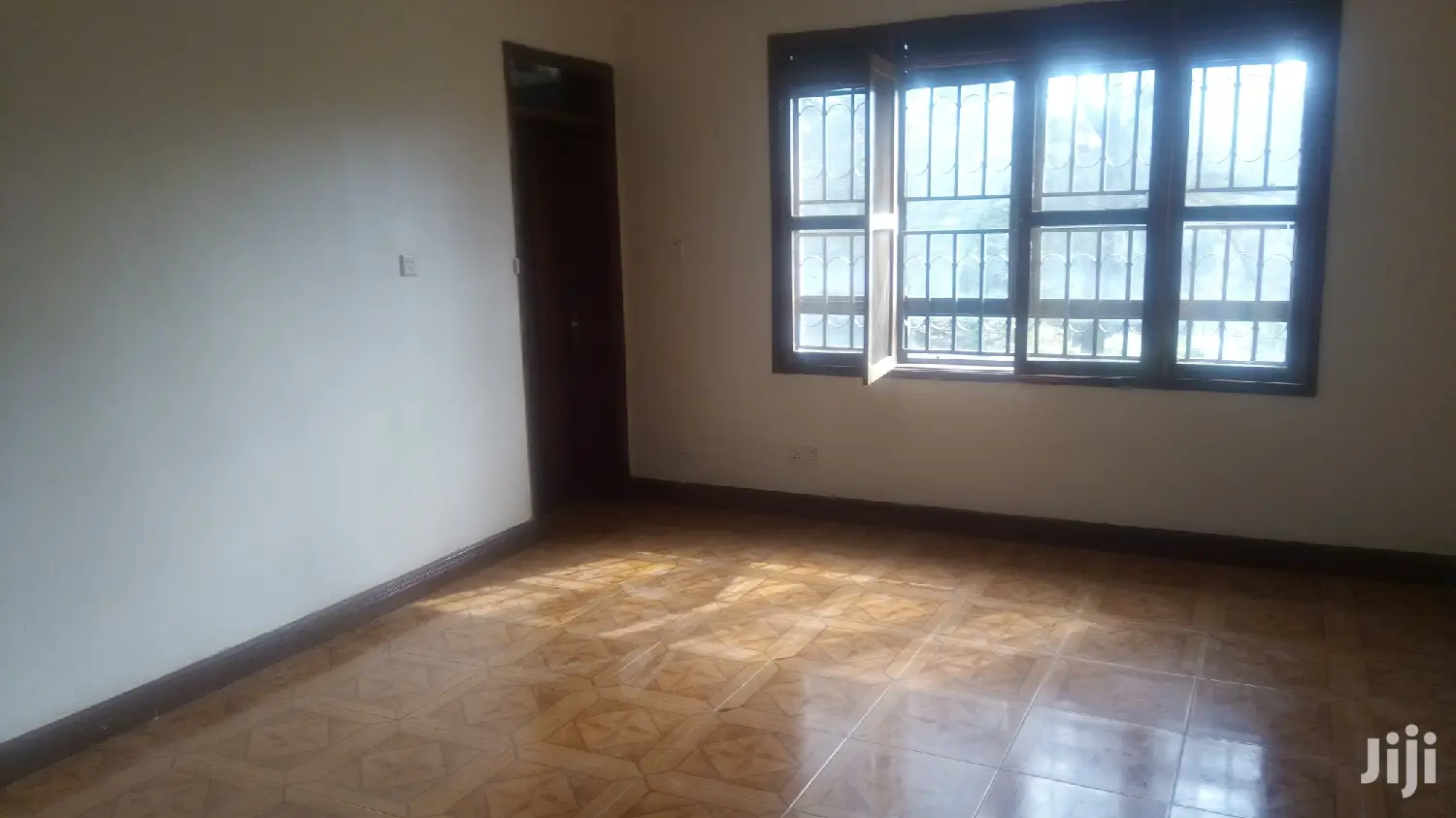 5 Bedroom Mansion In Ntinda For Rent