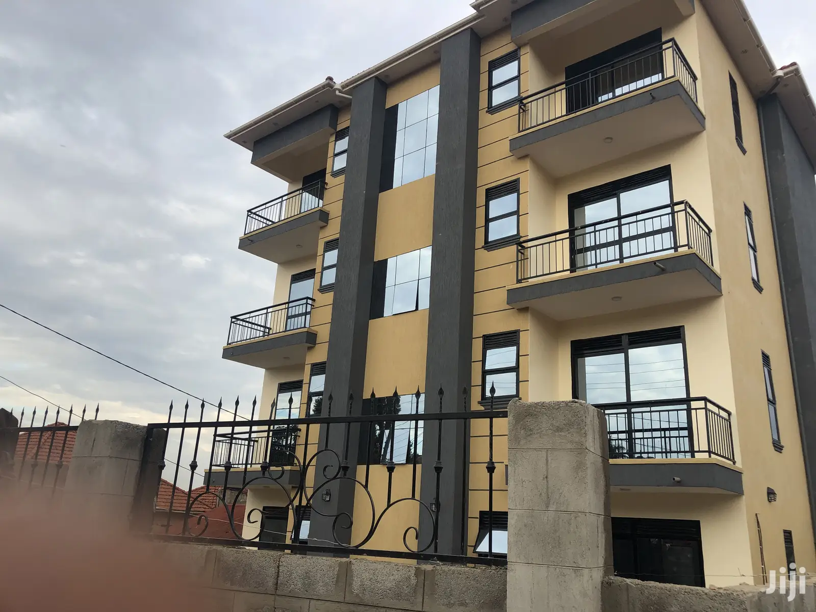 Kiwatule Eight Unit Apartments On Sell