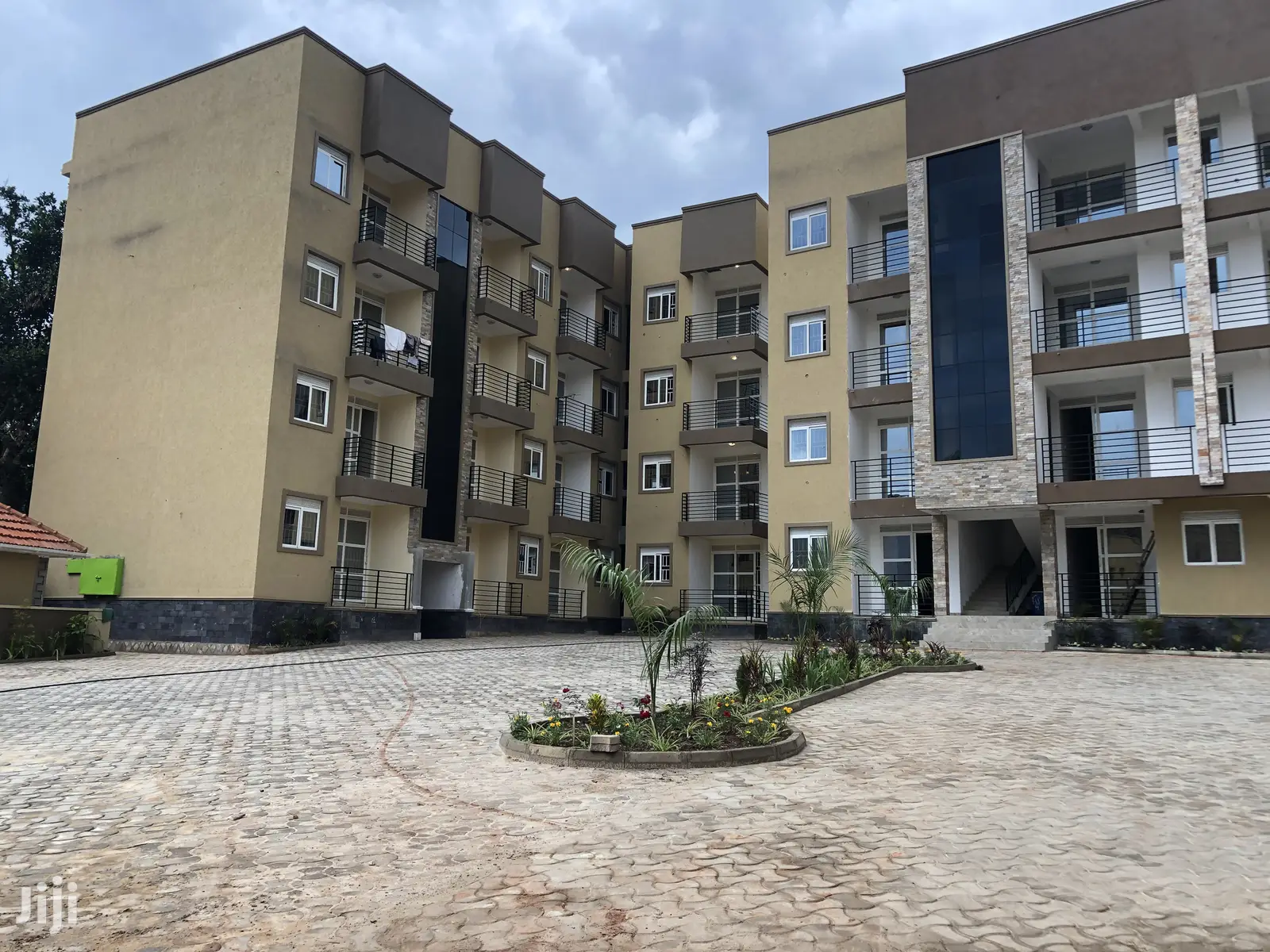 Kiwatule 24 Unit Apartments On Sell