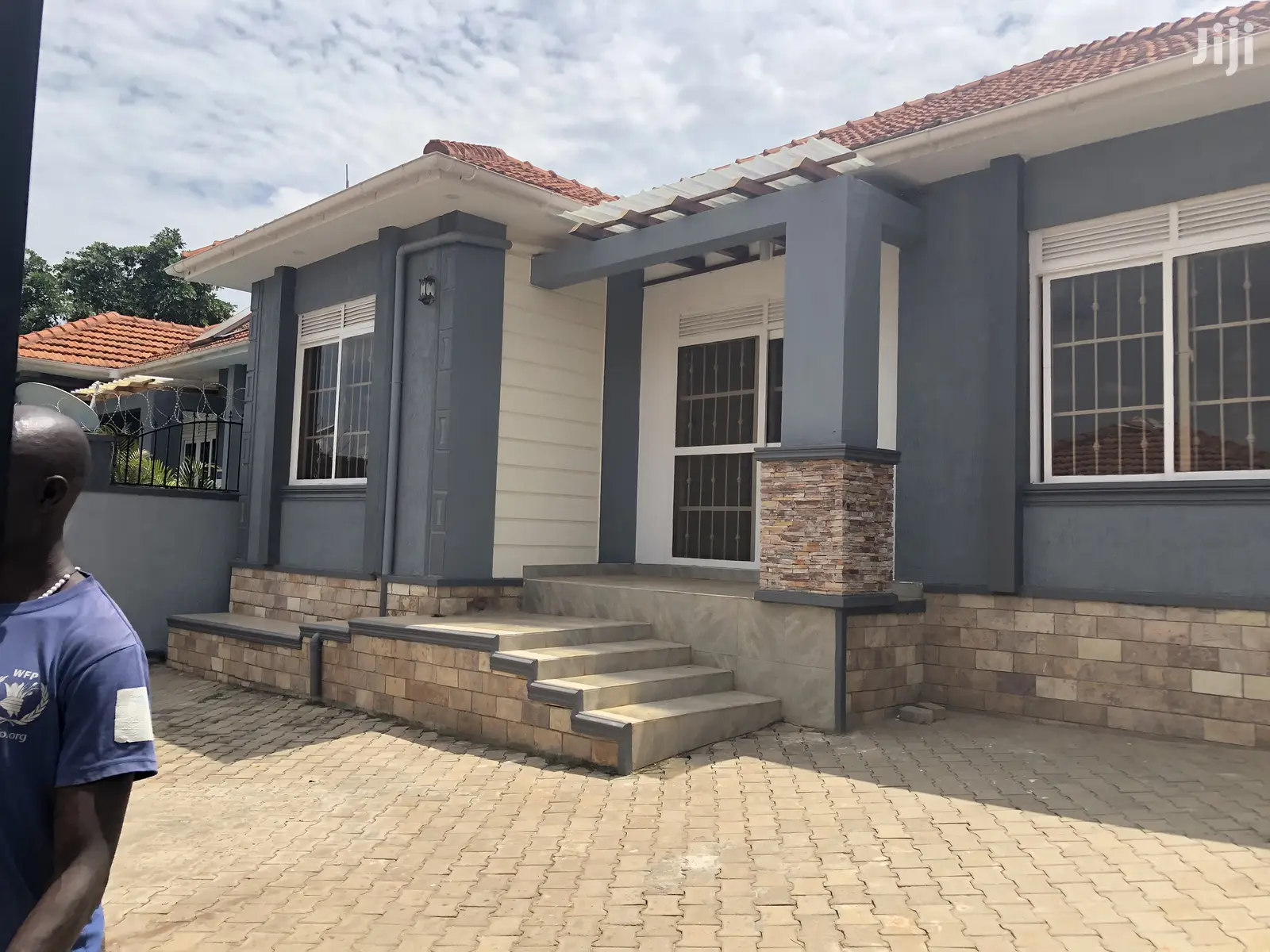 Kira Diplomat Neighborhood House on Sell