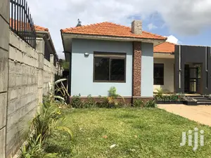Posh Home in Kira for Sale