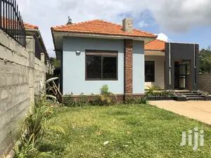 Posh Home in Kira for Sale