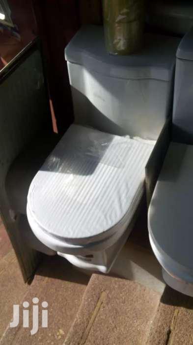 Obama. Virony Toilet