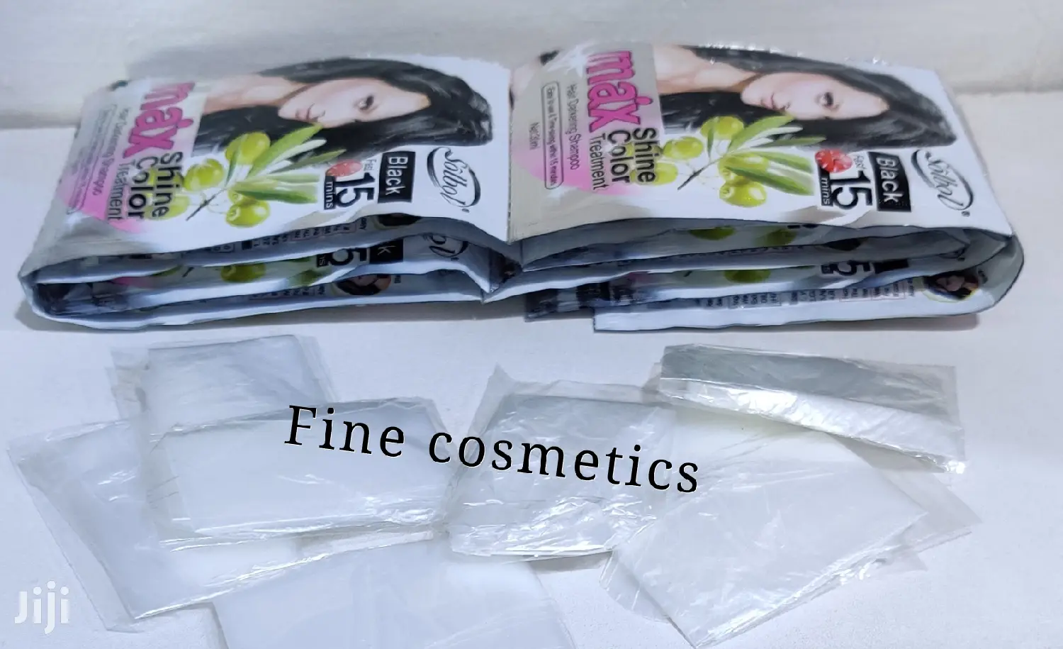 Maxi Shine Hair Darkening Black Shampoo