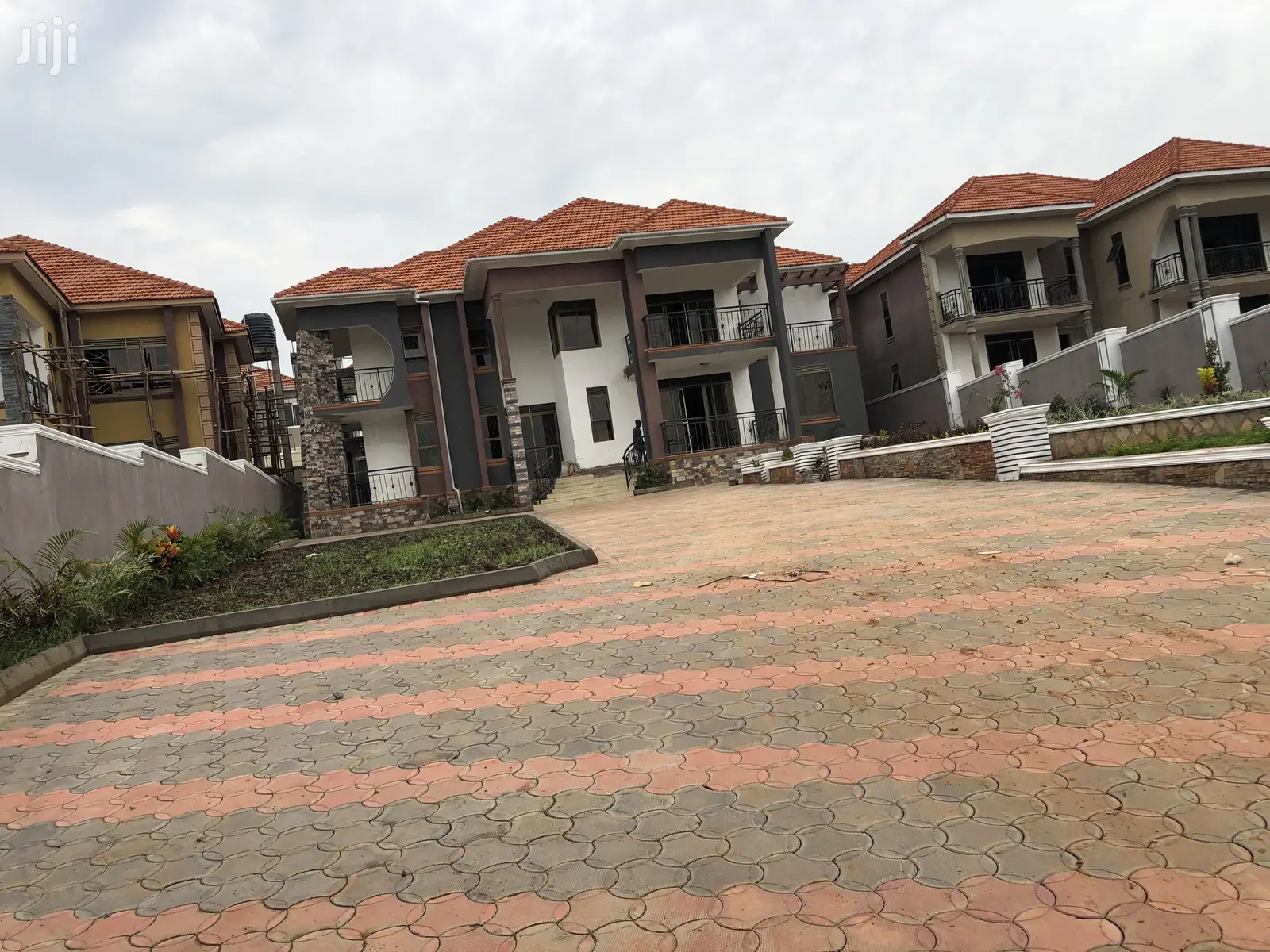 Corporate Mansion In Kiwatule On Sale