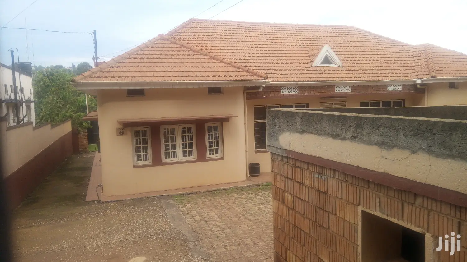 10bdrm Maisonette in Kololo Property, Central Division for Rent