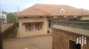 10bdrm Maisonette in Kololo Property, Central Division for Rent