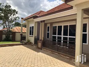 Kira Mamerito Road Pretty Bungalow on Sell