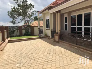 Kira Mamerito Road Pretty Bungalow on Sell