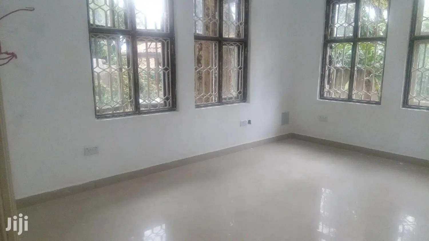 5 Bedroom House For Rent