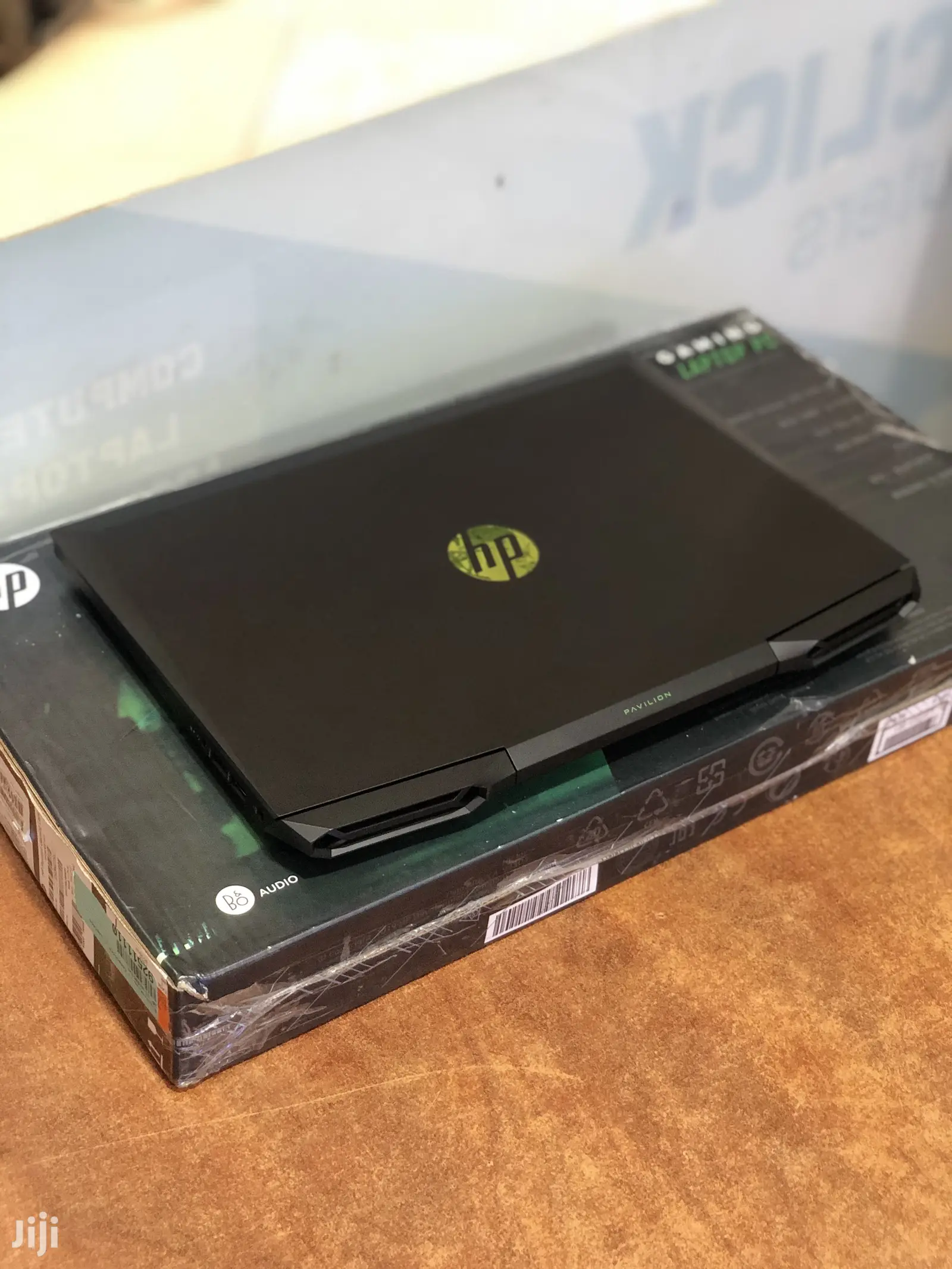 New Laptop HP Pavilion 15 16GB Intel Core I7 SSHD (Hybrid) 1T