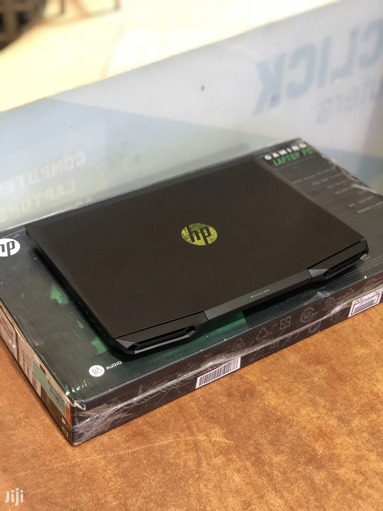 New Laptop HP Pavilion 15 16GB Intel Core I7 SSHD (Hybrid) 1T