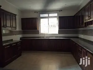Kiira 6 Bedrooms Palatial Mansion on Sell