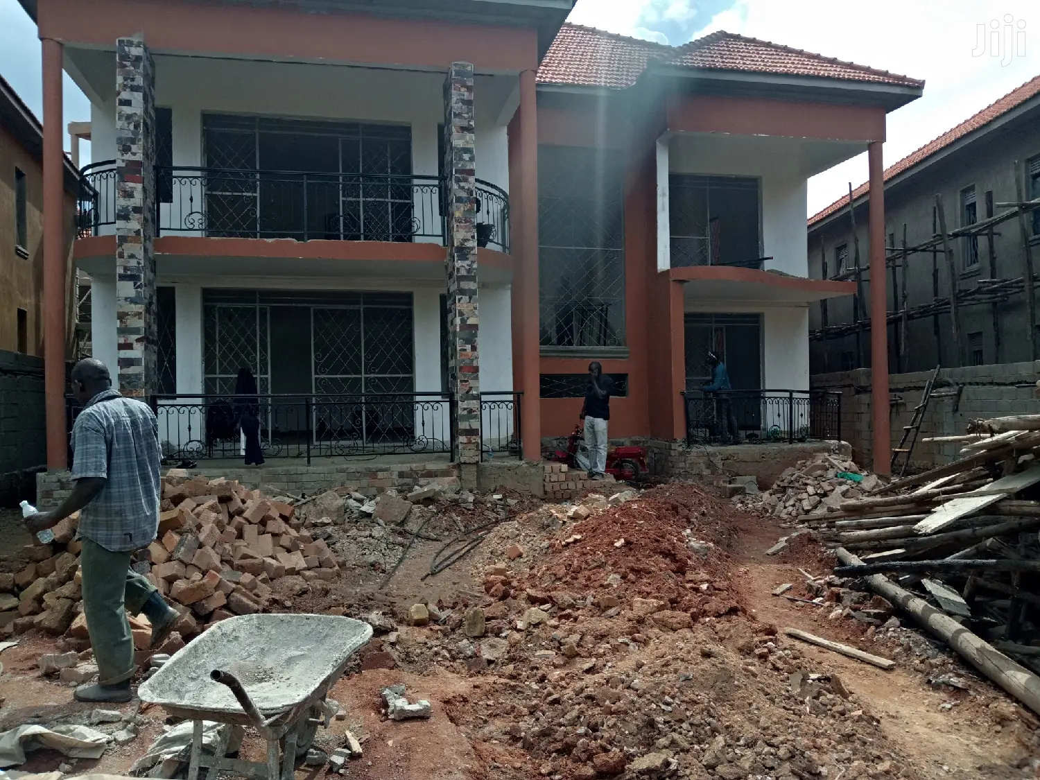 Kiira Six Bedrooms Palatial House On Sell