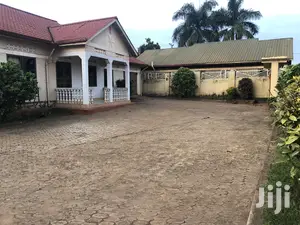 29 Decimals House In Bweyogerere Near Tarmack On Sell