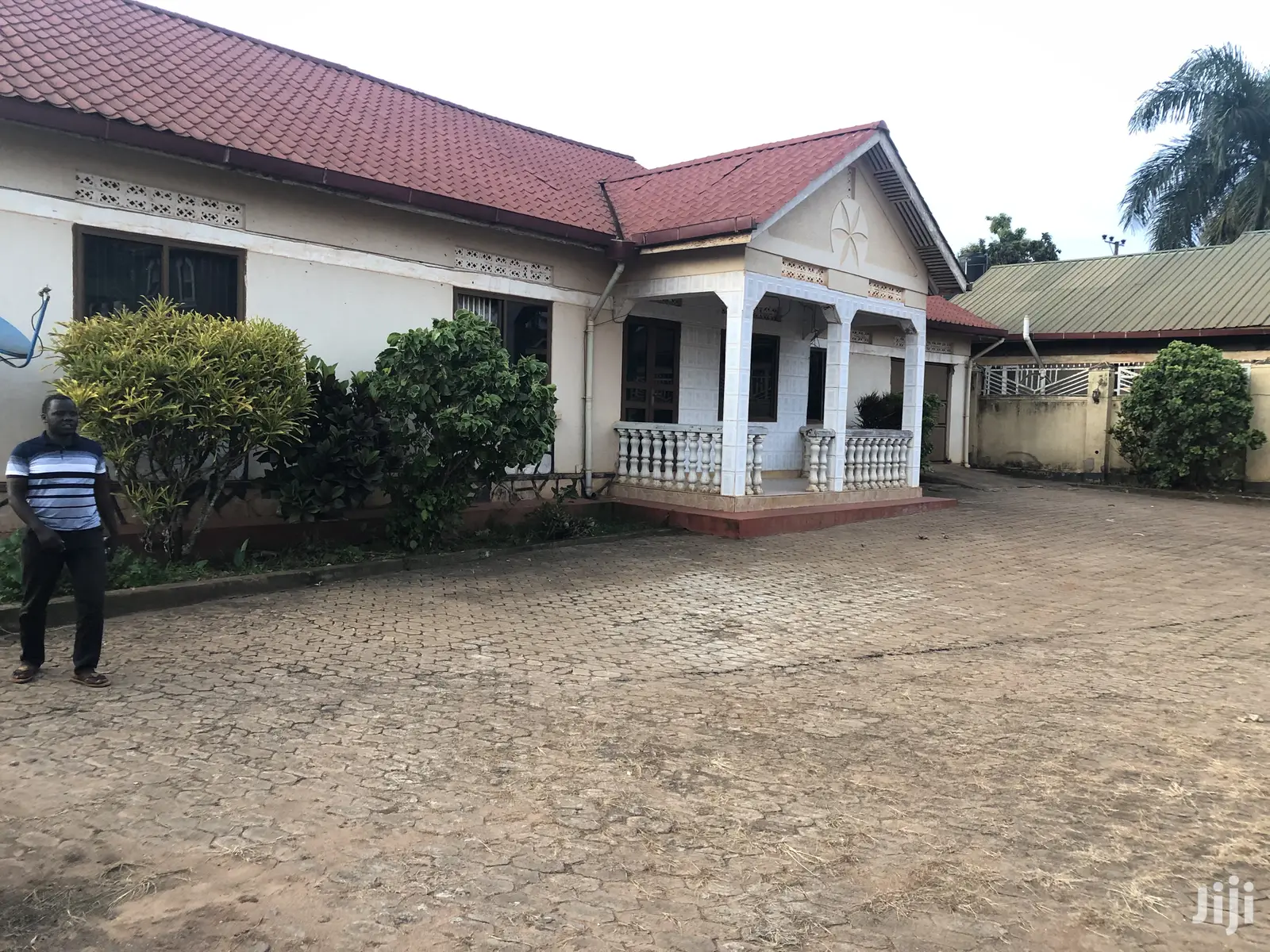29 Decimals House In Bweyogerere Near Tarmack On Sell