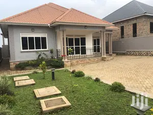 Kiira Beautiful Home With Compound on Sell