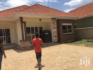 Decent House in Kiira on Sell