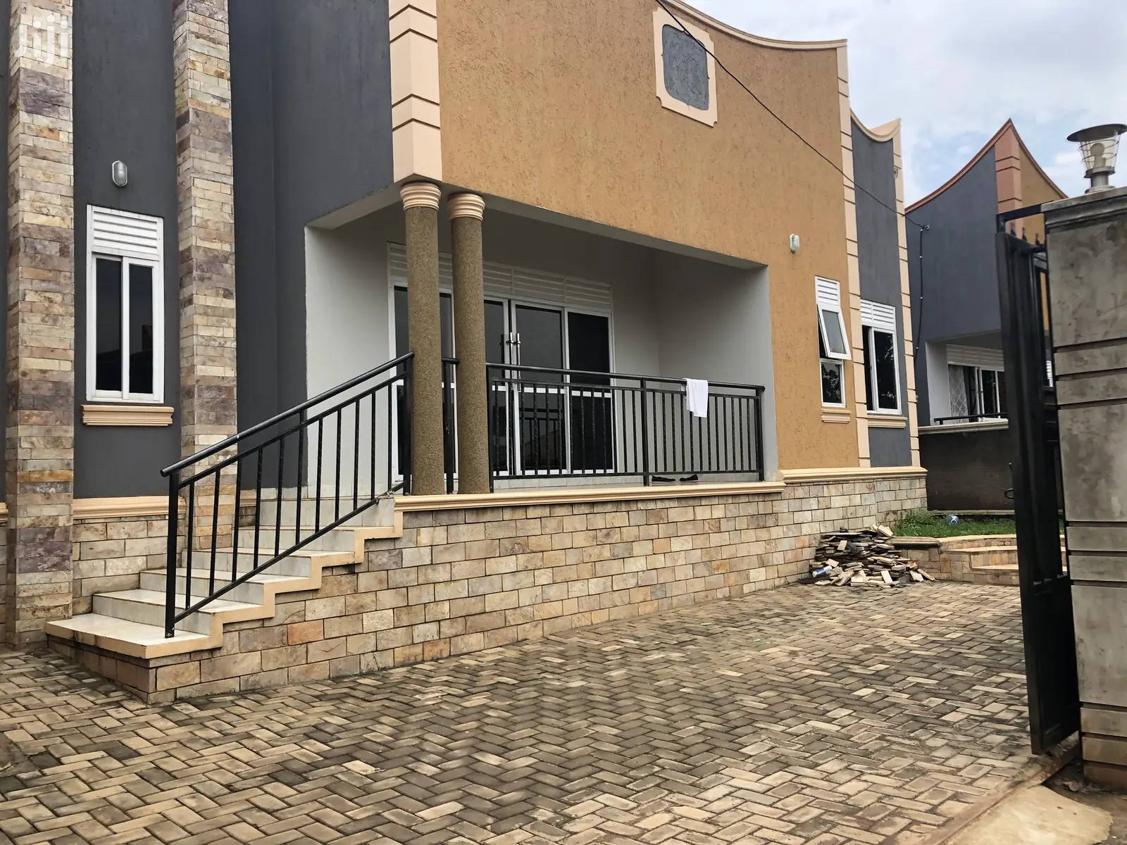 Town House in Najjera on Sell
