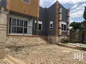 Town House in Najjera on Sell