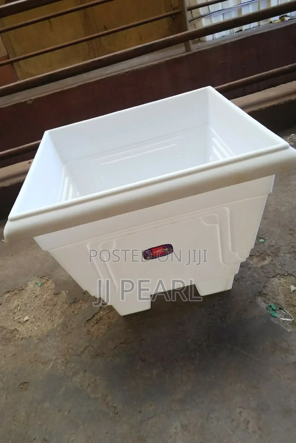 Squared Plastic Flower Pots