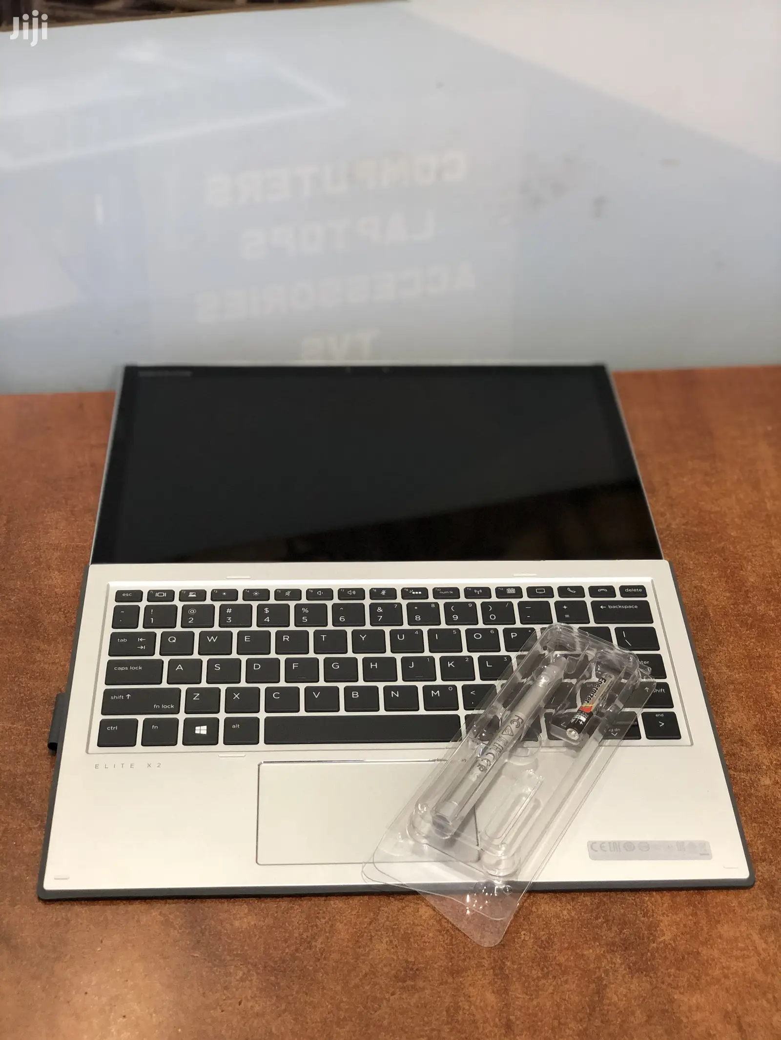 New Laptop HP Elite x2 1013 G3 8GB Intel Core i5 SSD 256GB