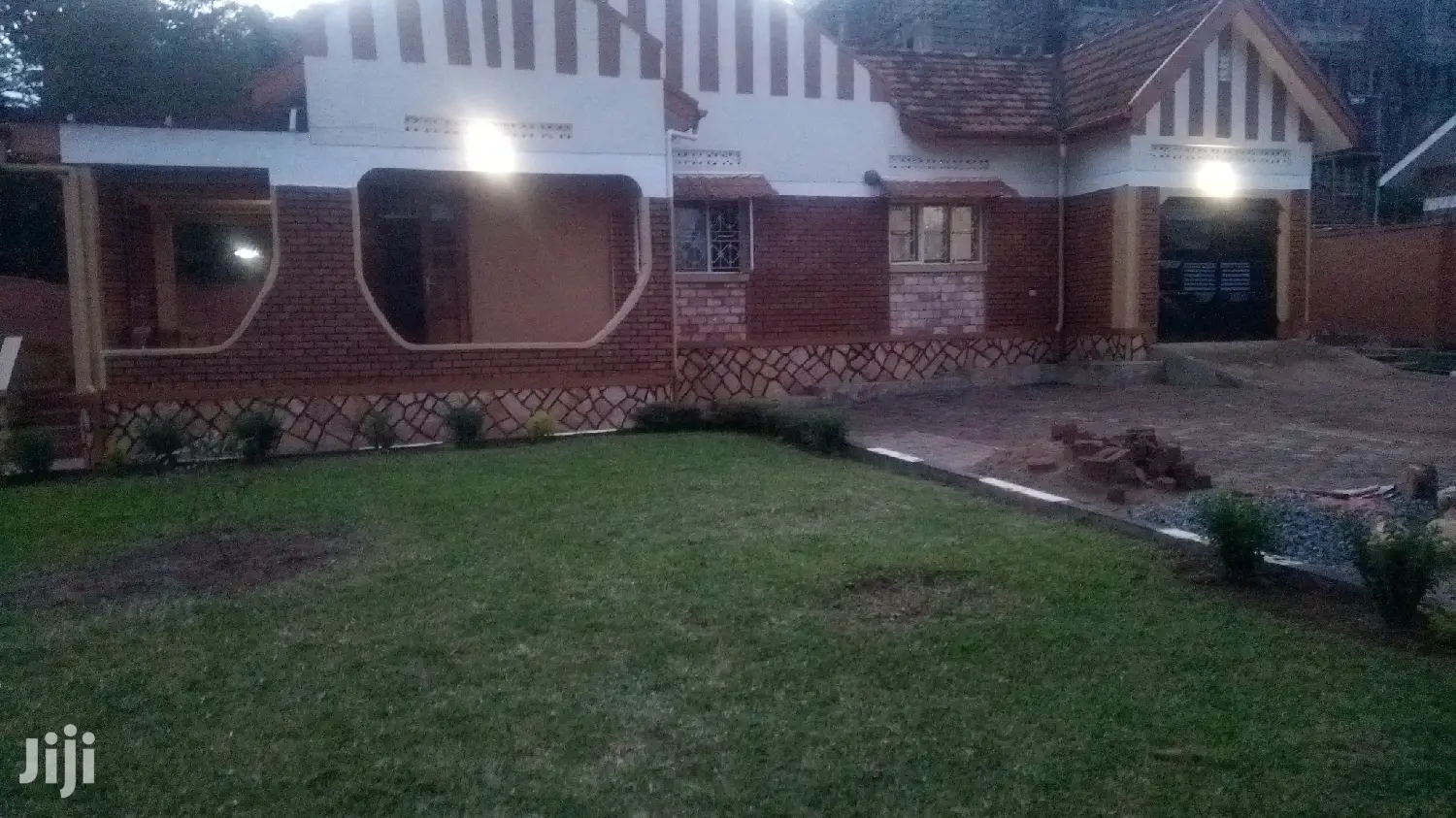 3 Bedroom House In Ntinda For Rent