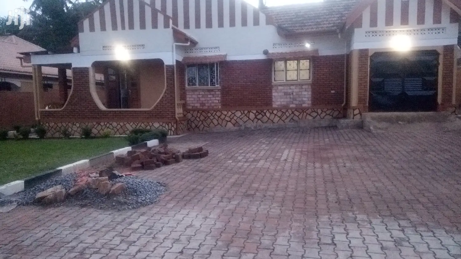 3 Bedroom House In Ntinda For Rent