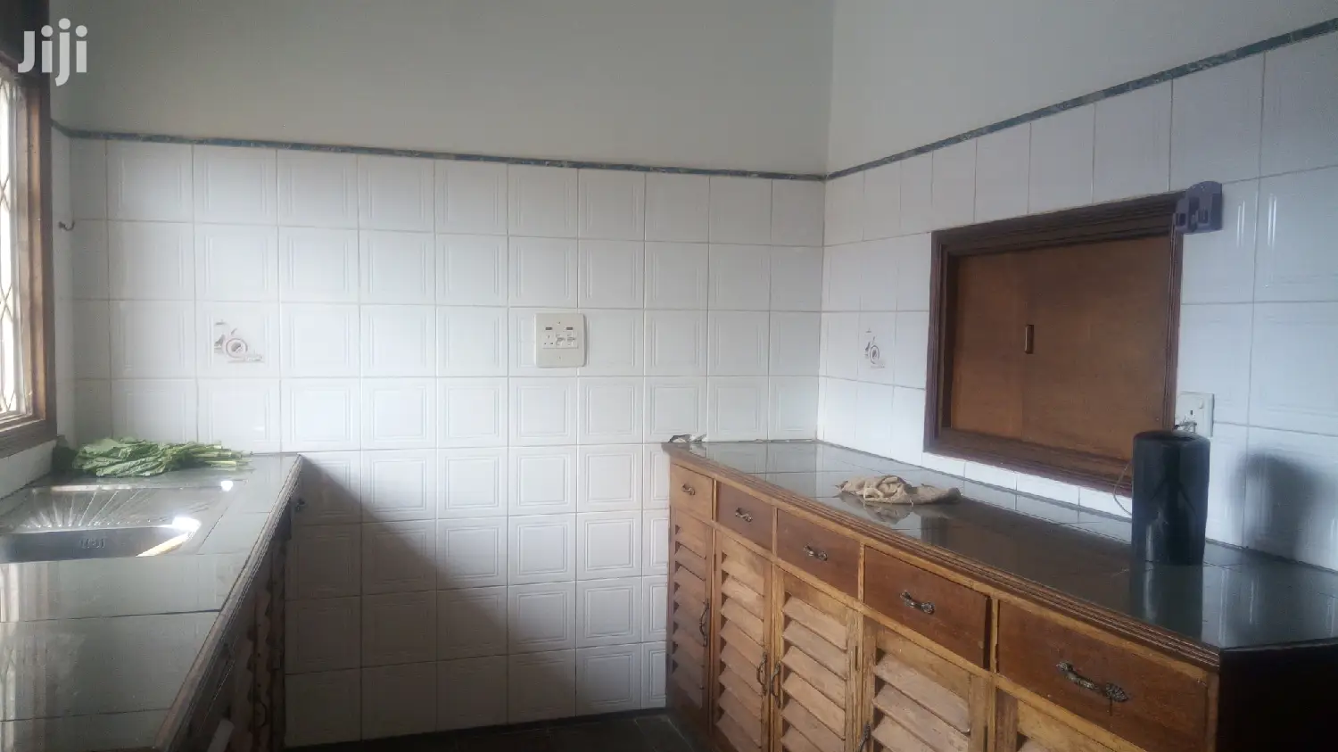 3bdrm Bungalow in Kampala for rent