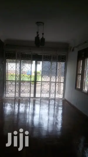3bdrm Bungalow in Kampala for rent