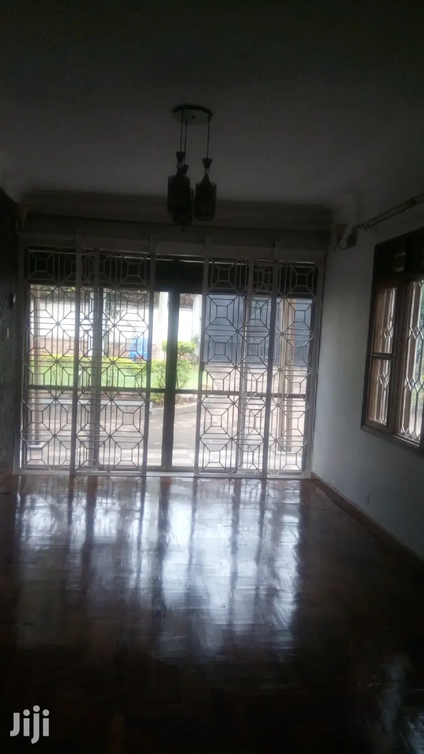 3bdrm Bungalow in Kampala for rent