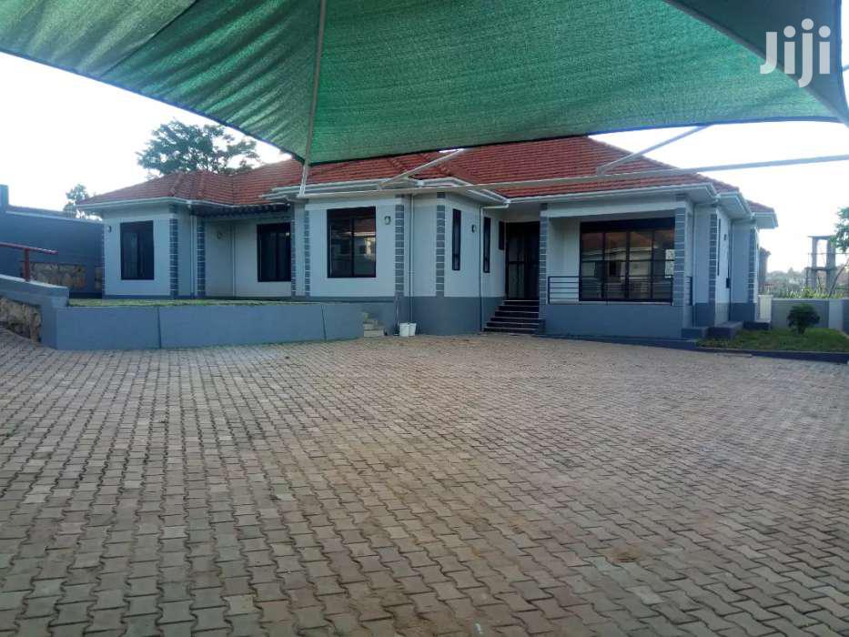 Kira Big Compound Nice Mansion For Sell
