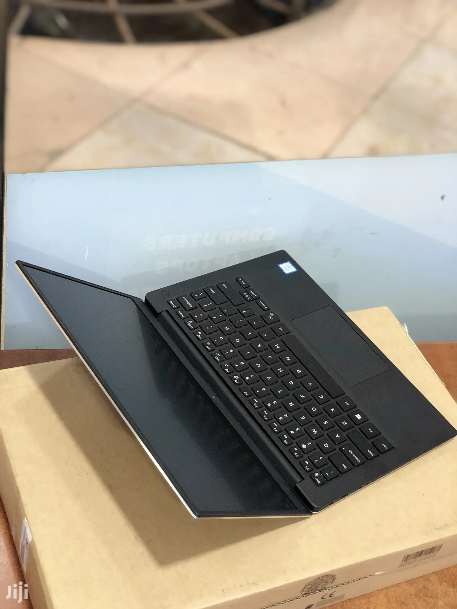 New Laptop Dell XPS 13 (9360) 8GB Intel Core I7 SSD 512GB