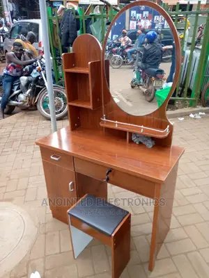 Dreesing Table With a Stool