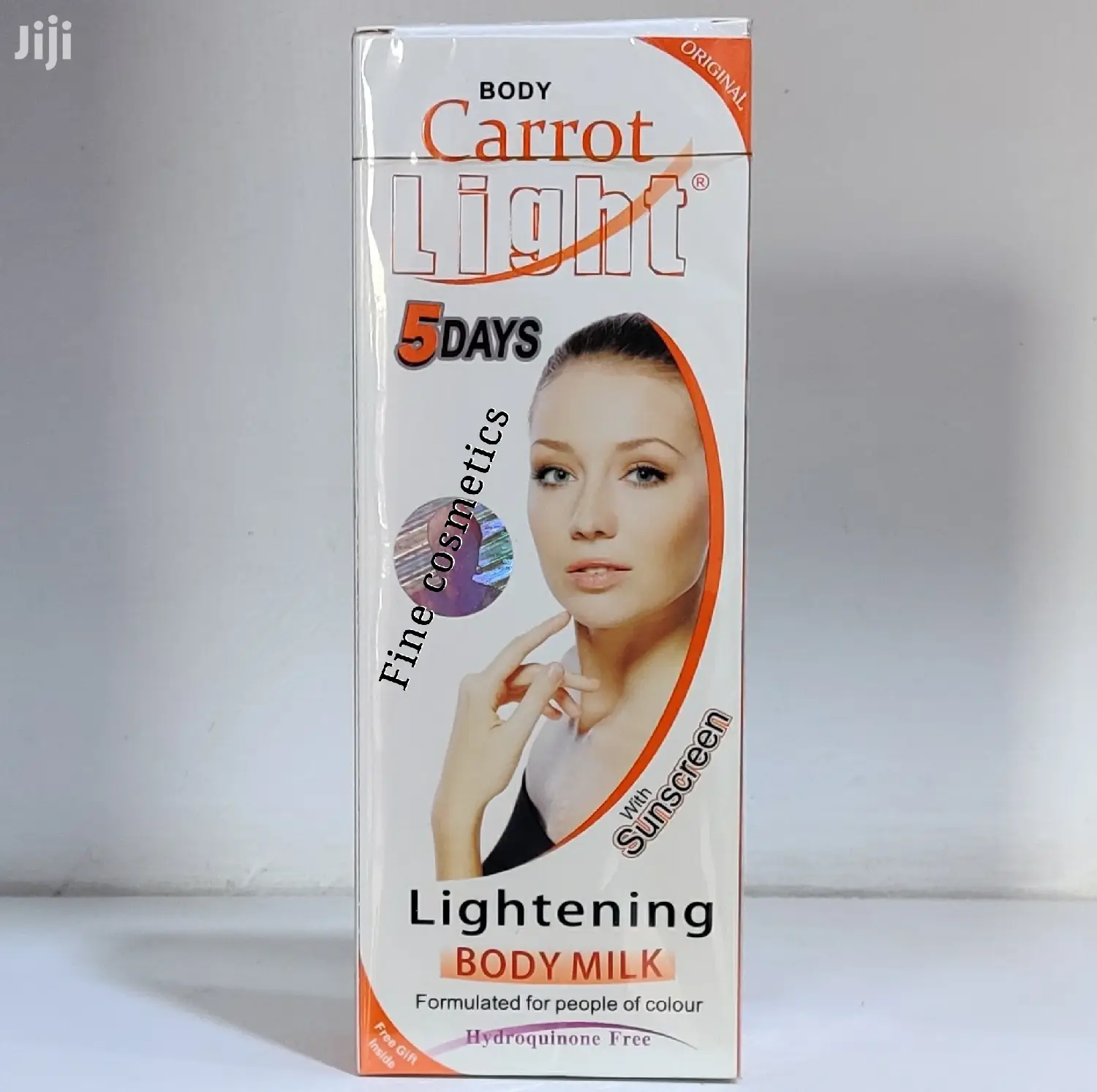 Carrot Light 5 Days Whitening Body Lotion With Suncreen 400g