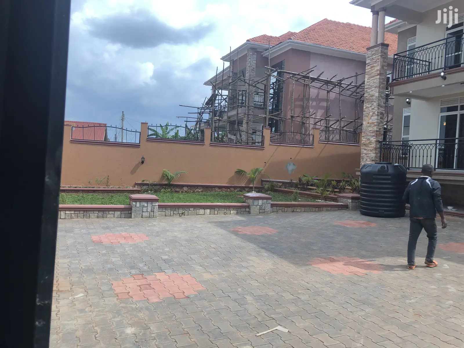 Kyanja Six Bedrooms Storeyed House On Sell