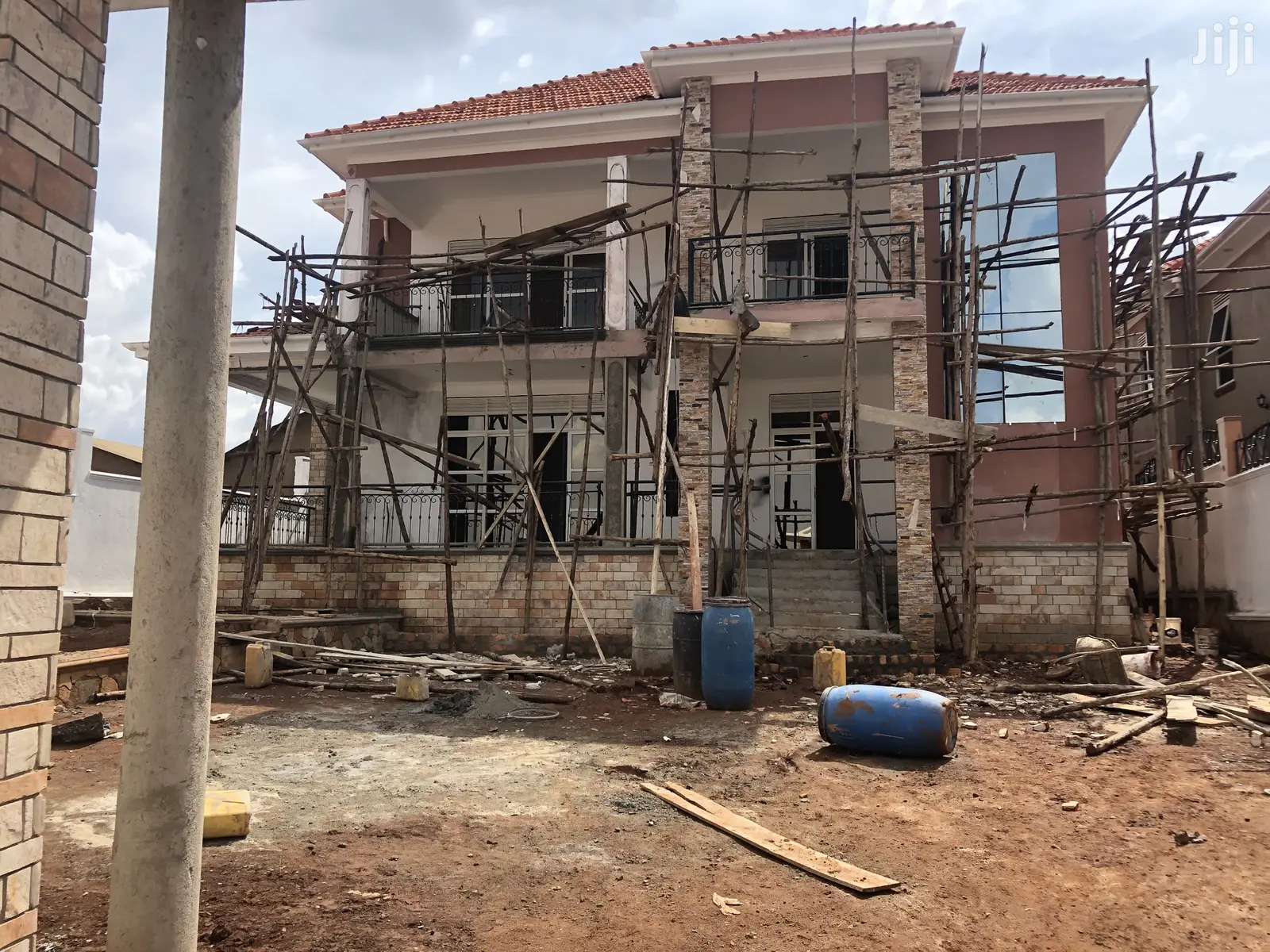 Kyanja Six Bedrooms Storeyed House On Sell