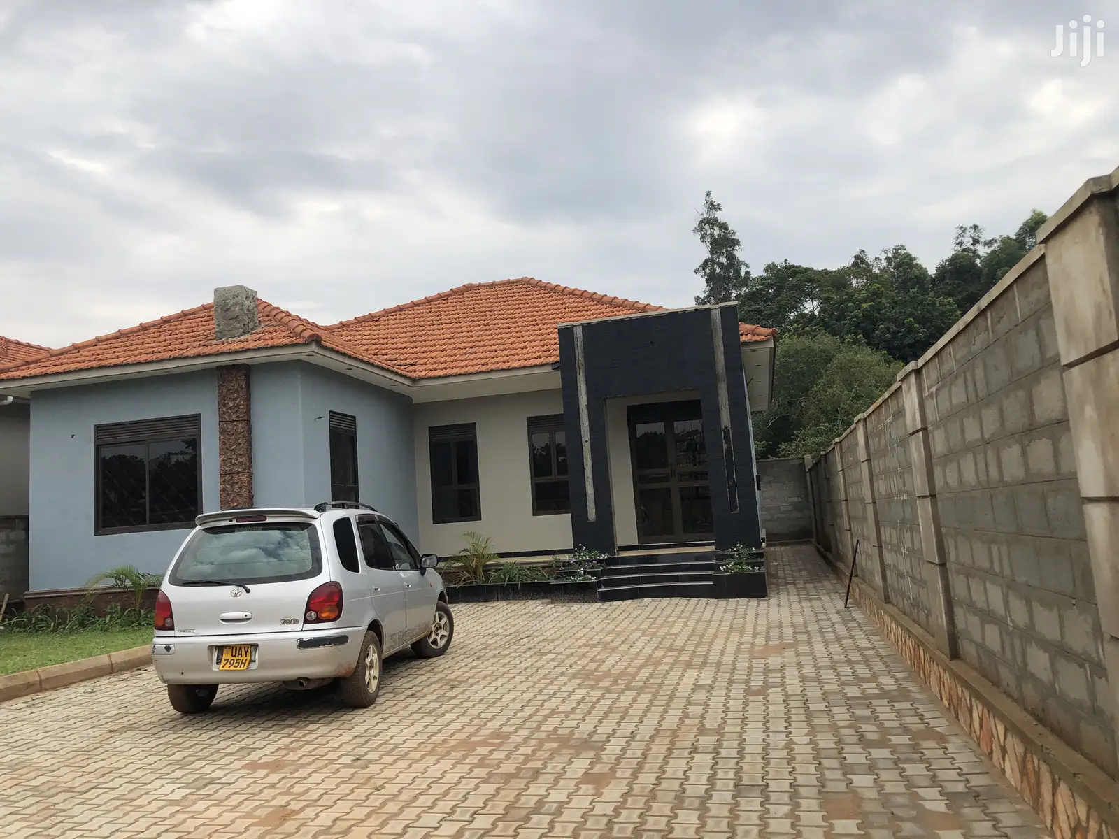 Kira Grand Posh House on Sell