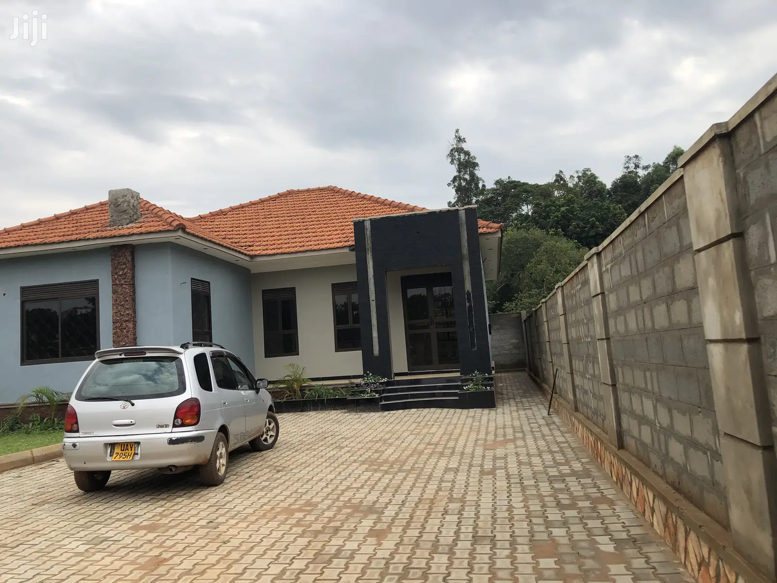 Kira Grand Posh House on Sell
