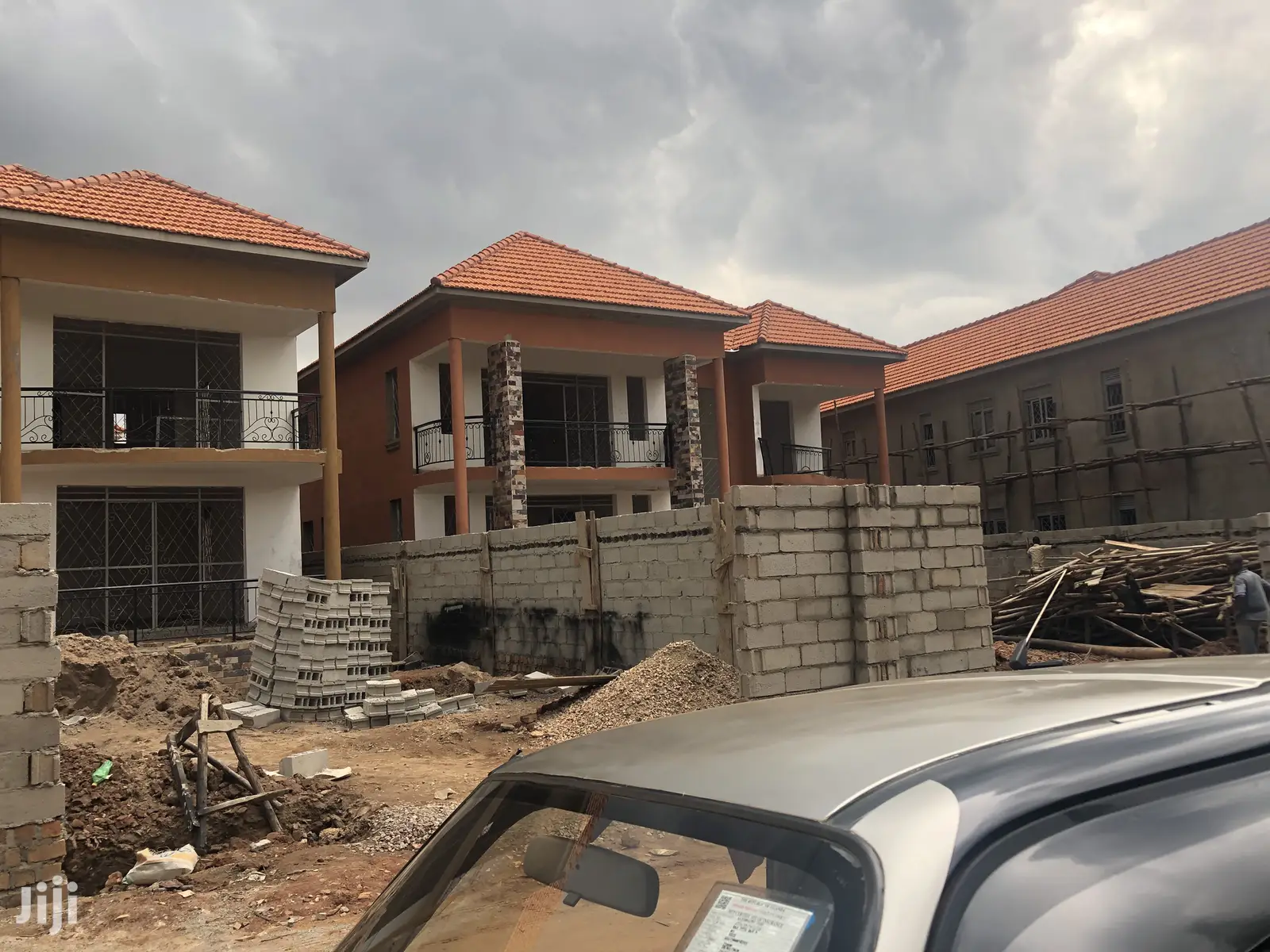 Six Bedroom Mansion In Kira For Sale