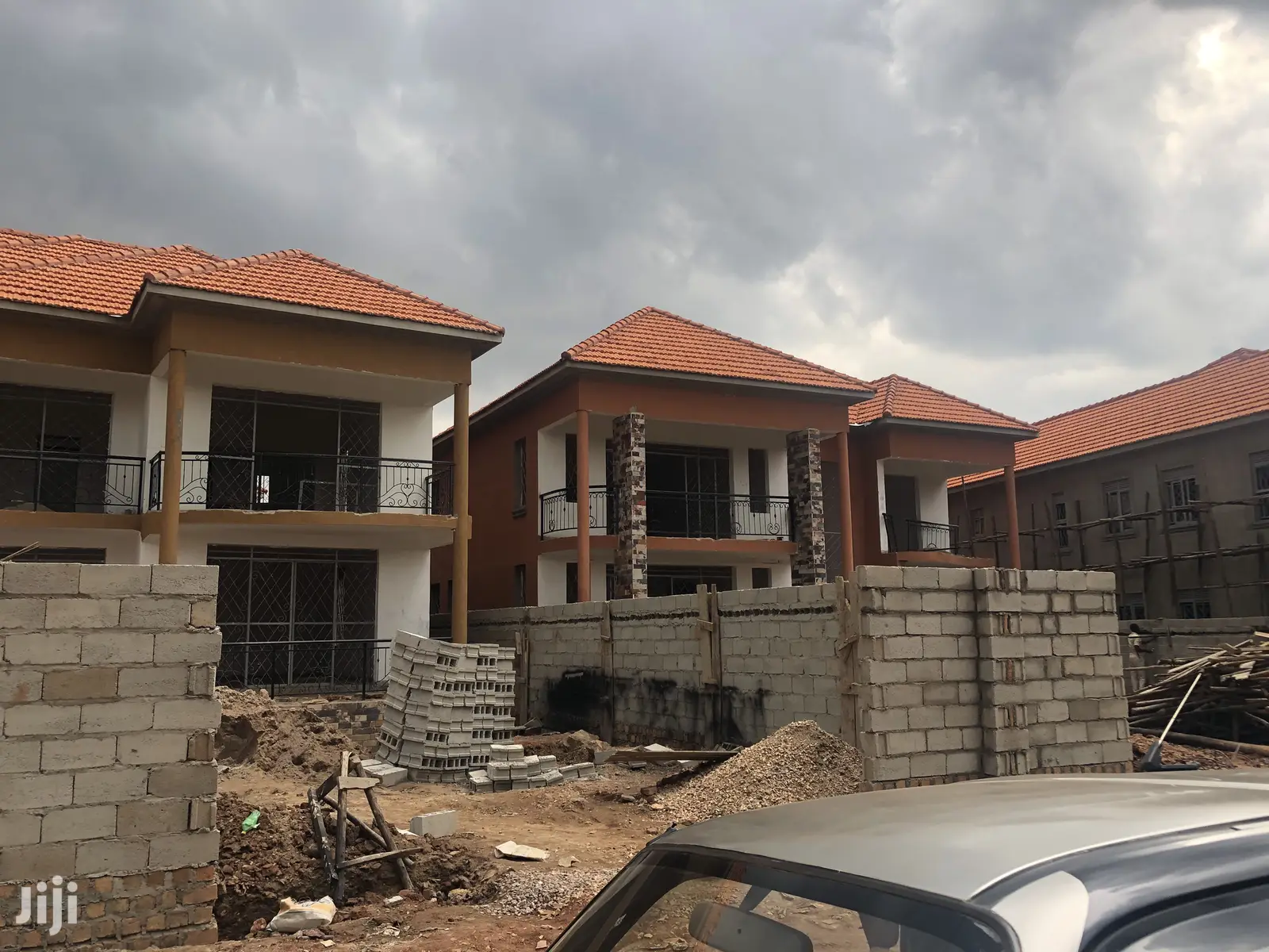Six Bedroom Mansion In Kira For Sale