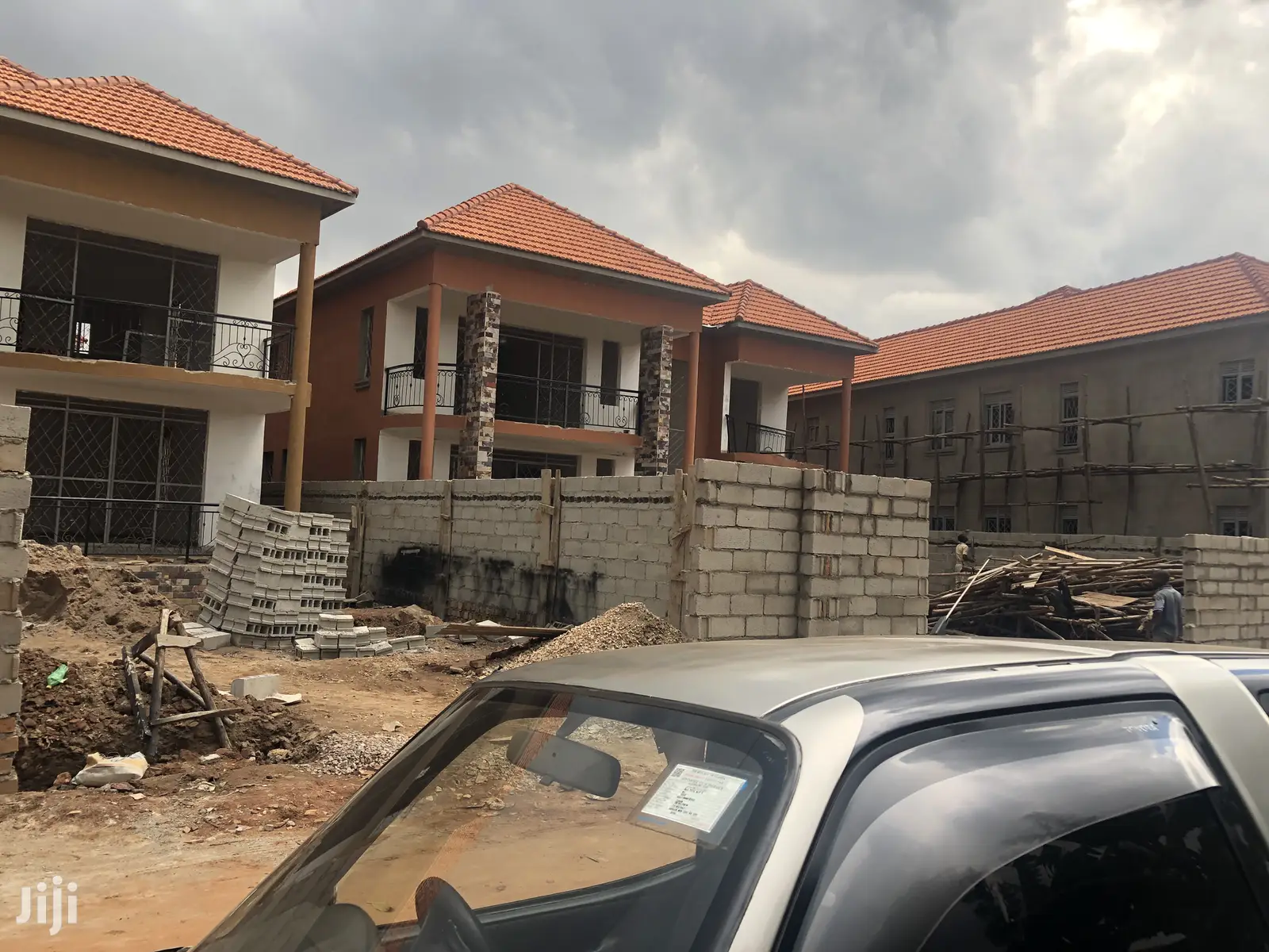 Six Bedroom Mansion In Kira For Sale