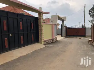 Kiiira Mamerito Road Pretty Home on Sell