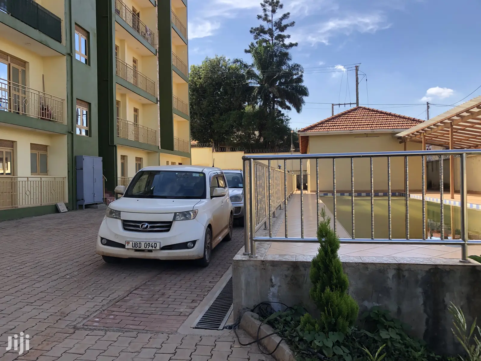 New,Bukoto Condominiums Wit Swimming Pool on Sell