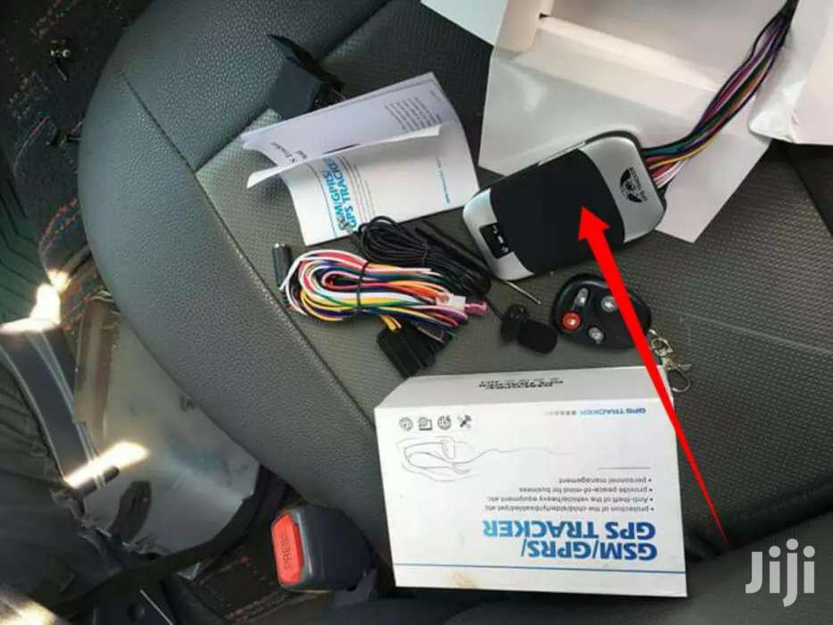 TRACKING INSTALLATION In A Toyota Noah
